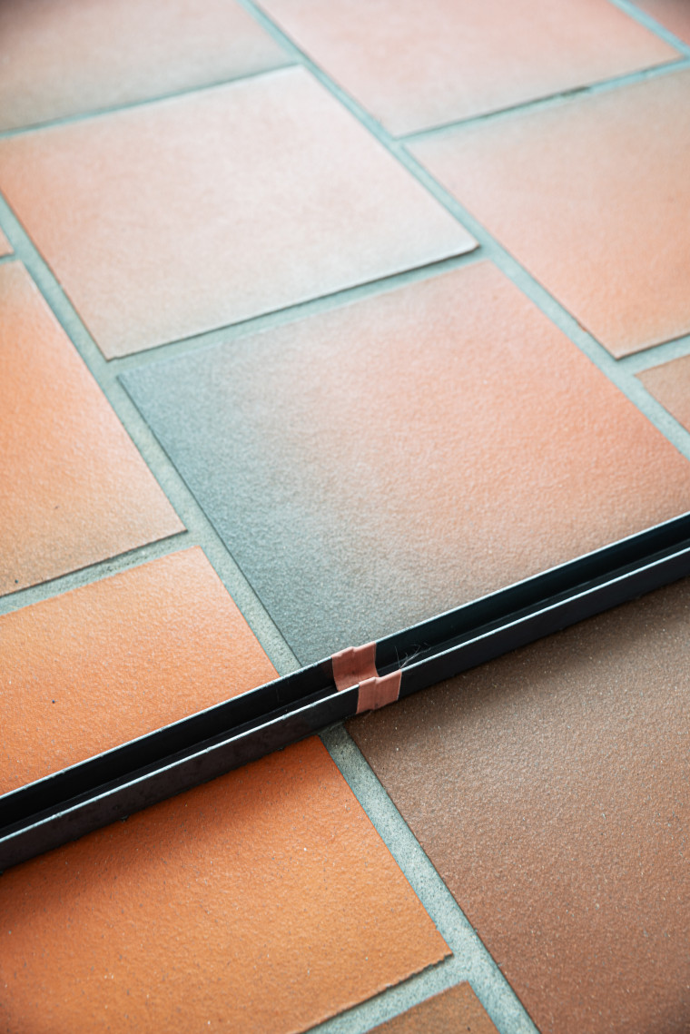 Ausstellungsansicht "She Will no Longer Be Embedded" von Veronika Haller und Simone Körner (2022). © Fotostudio Sienz